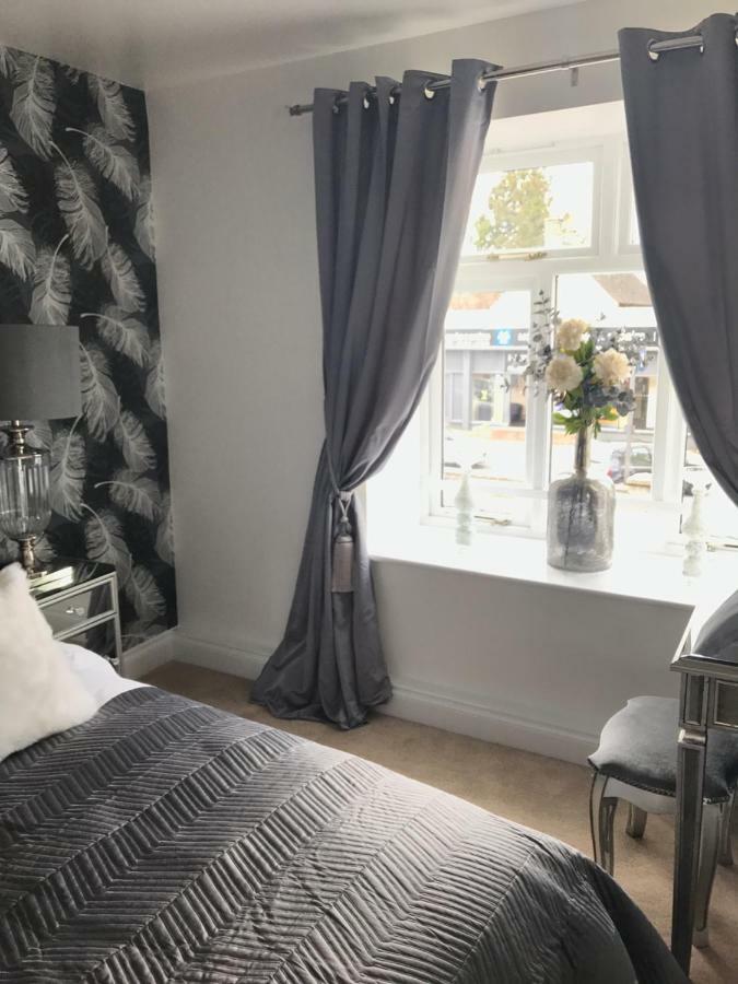 Luxury 2 Bed Apartment ウィットニー エクステリア 写真