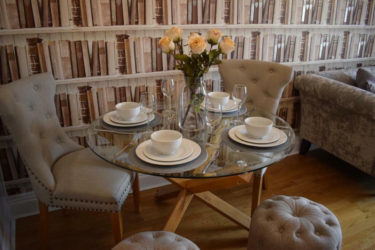 Luxury 2 Bed Apartment ウィットニー エクステリア 写真