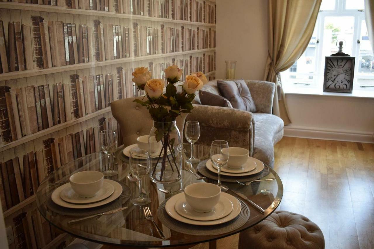 Luxury 2 Bed Apartment ウィットニー エクステリア 写真