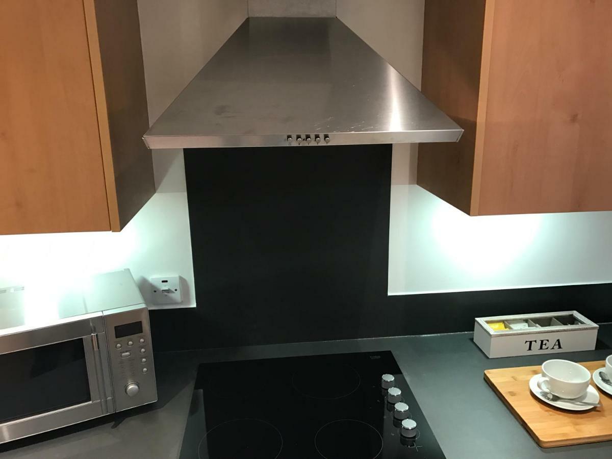 Luxury 2 Bed Apartment ウィットニー エクステリア 写真