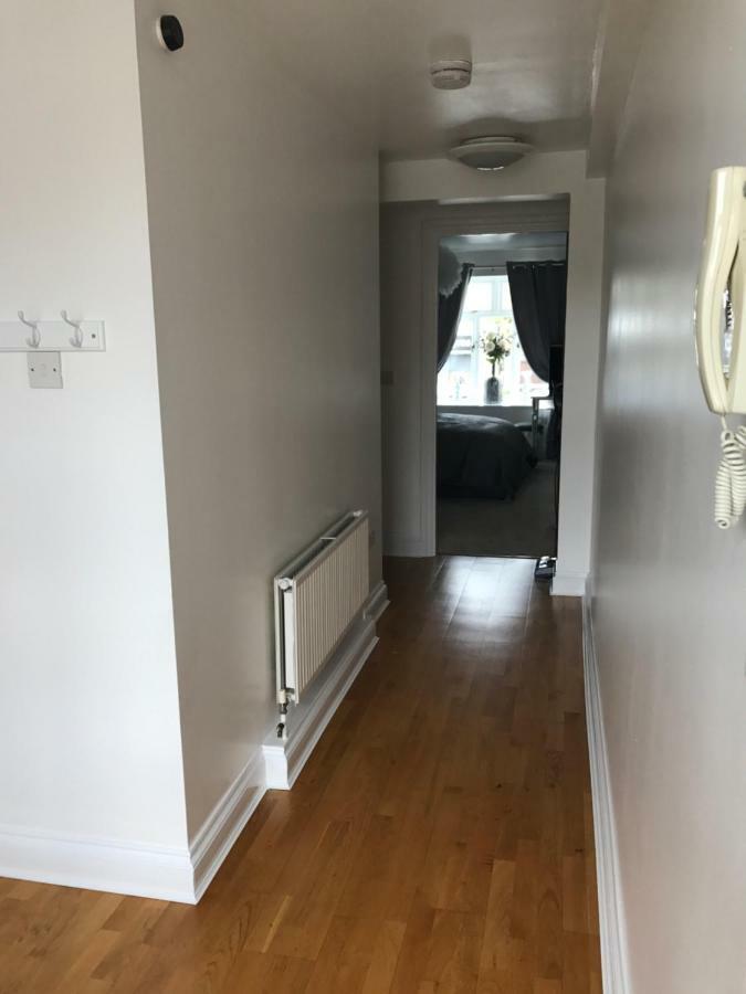 Luxury 2 Bed Apartment ウィットニー エクステリア 写真