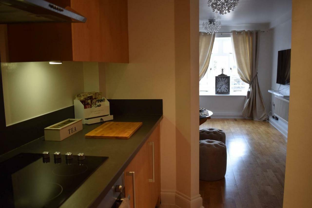 Luxury 2 Bed Apartment ウィットニー エクステリア 写真